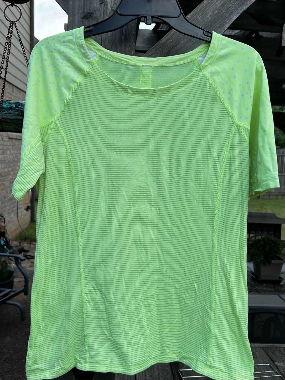 Lululemon Women’s Lightweight Neon Green Active Tee - 12